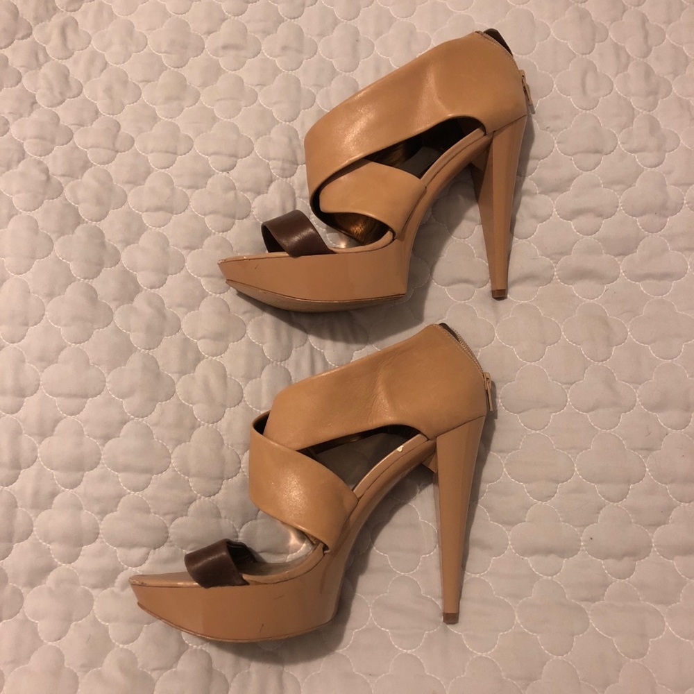 CARLOS by Carlos Santana Tan/Brown heeled sandal